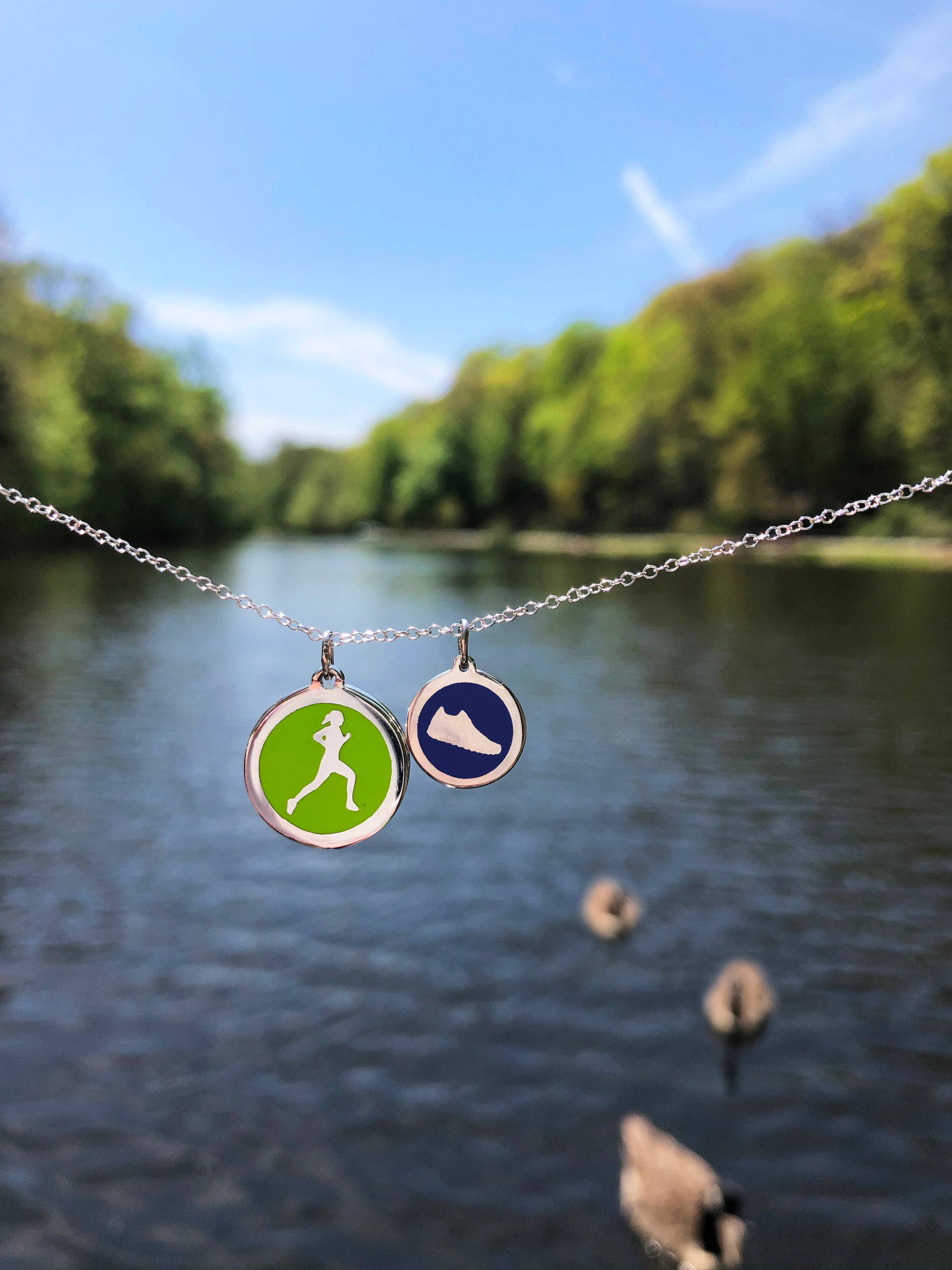 ORIGINAL RUNNER CHARM in sterling silver with rhodium plate